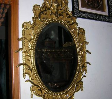 Cermin antik gaya klasik