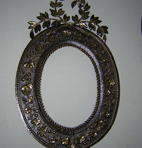 bingkai cermin ornamen bunga antik