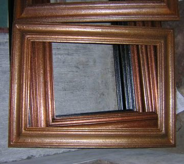 Frame cermin minimalis