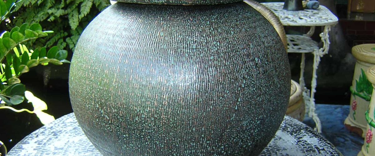 gentong tembaga antik model bola