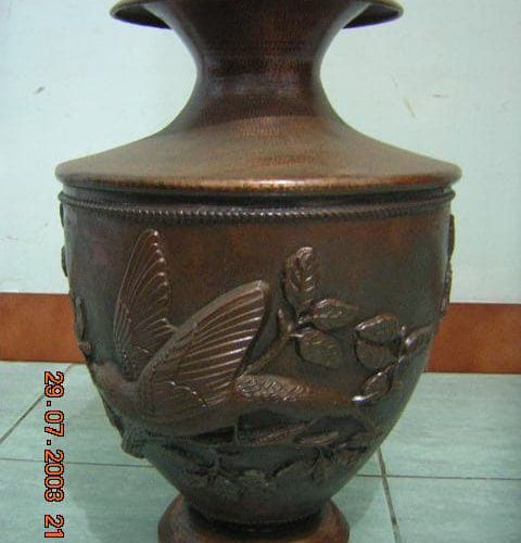 guci ornamental merpati antik