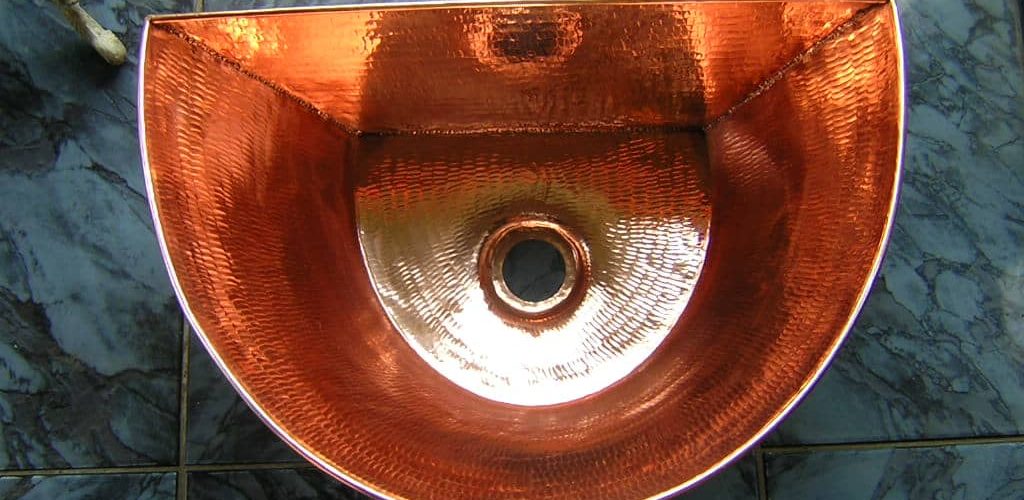 wastafel setengah oval tembaga antik