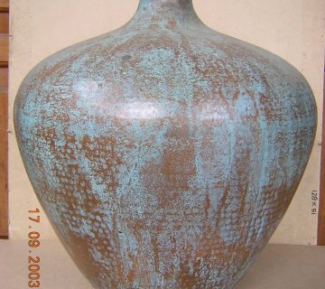 Gentong Tembaga Warna Abstrak