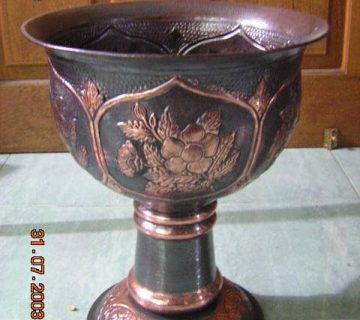 Vas Bokor Ornamen Anggur