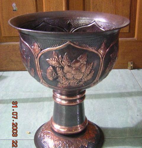 Vas Bokor Ornamen Anggur