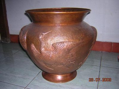 Guci Ornamental Unggas Antik