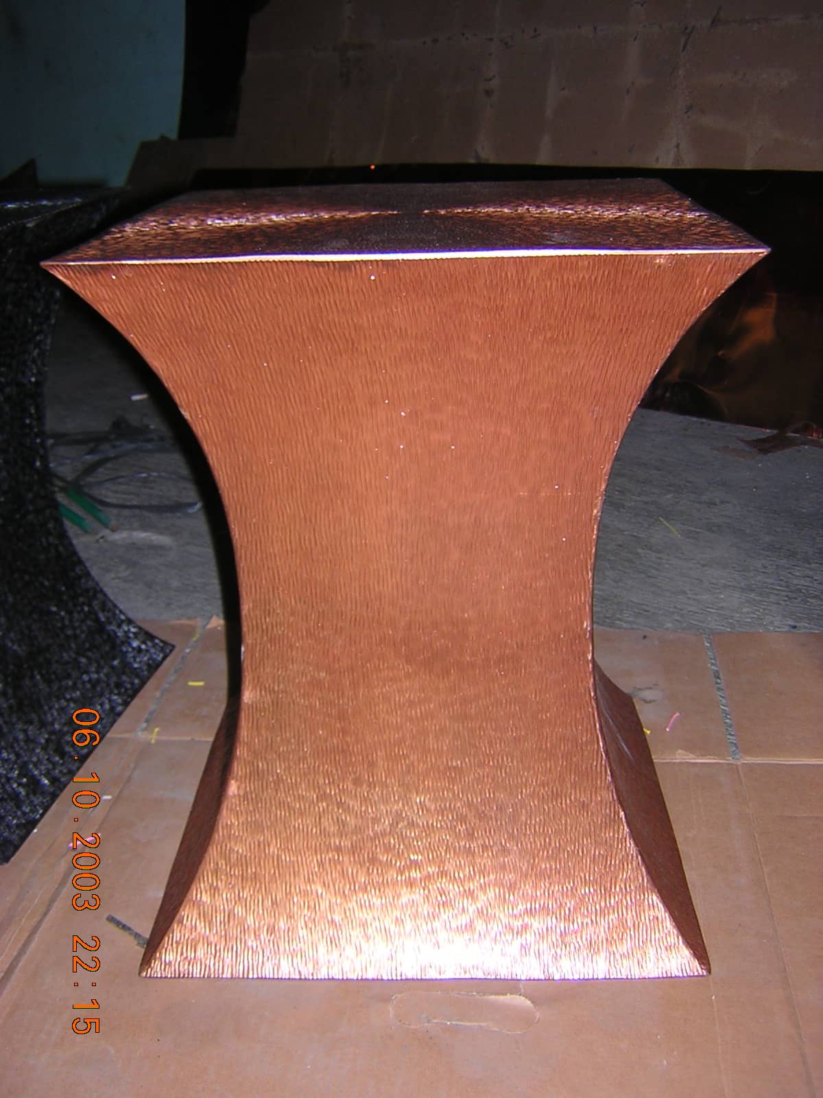 Meja Pot Balok Cekung