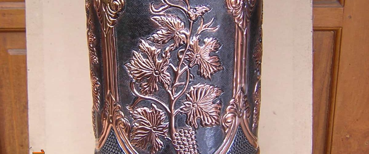 Vas Tabung Ornamen Anggur